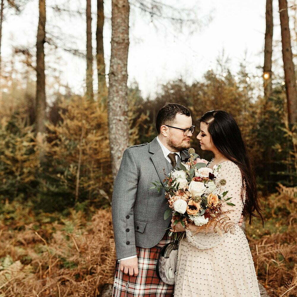 autumnal micro wedding glen dye woodland bracken kim dalglish bouquet couple portrait