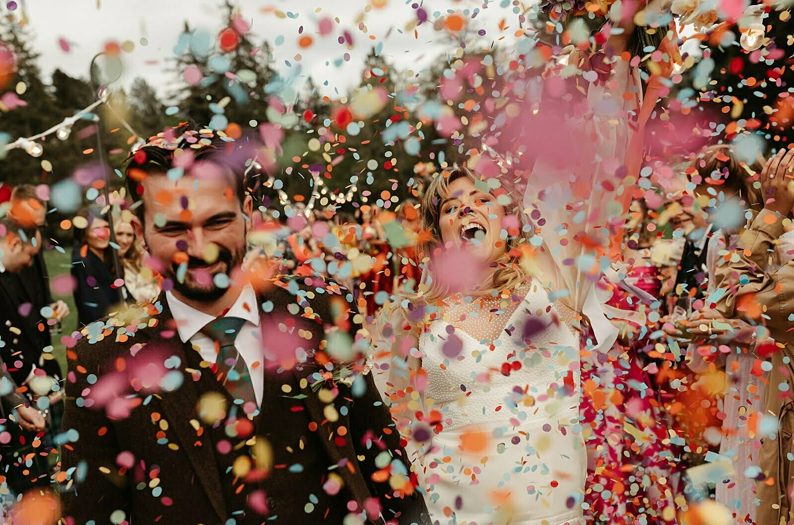 bride groom proper confetti company colourful confetti