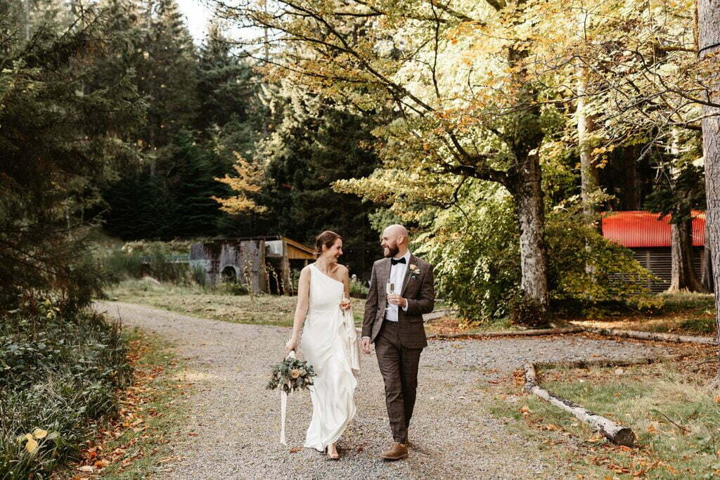 stylish autumnal glen dye elopement, outdoor couple portrait